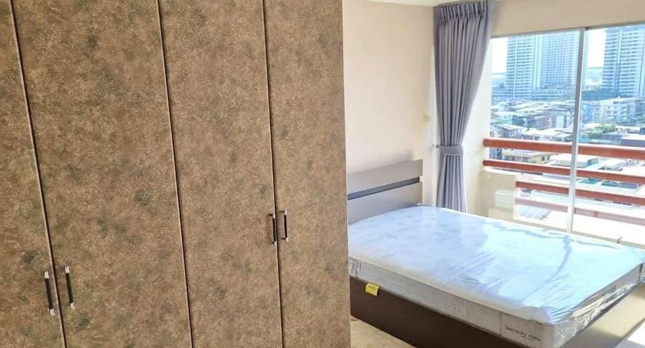 For rent studio condo in Khlong San, Bangkok