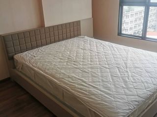 Condo en alquiler de 2 habitaciones en Khlong San, Bangkok