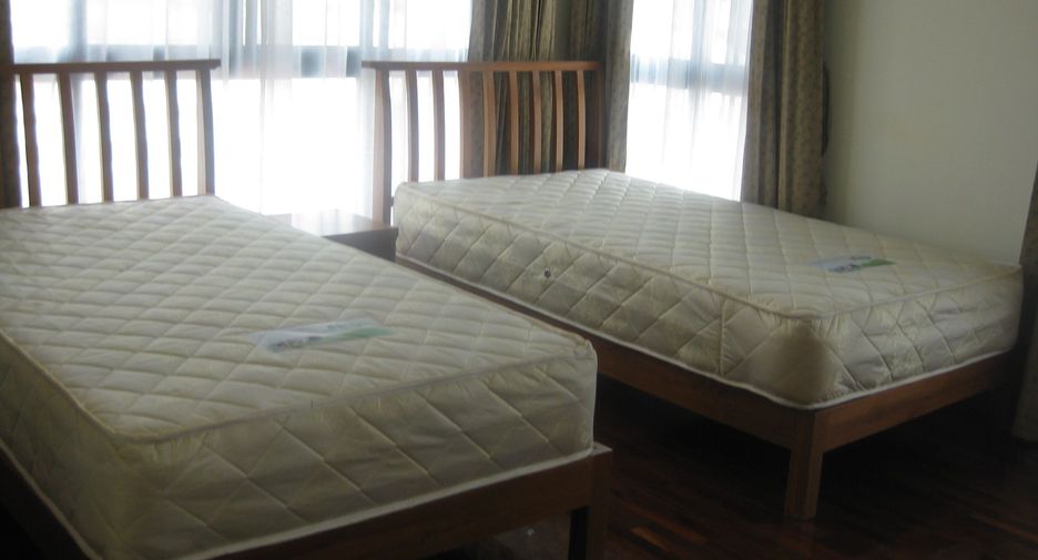 For rent 2 bedrooms apartment in Taling Chan, Bangkok