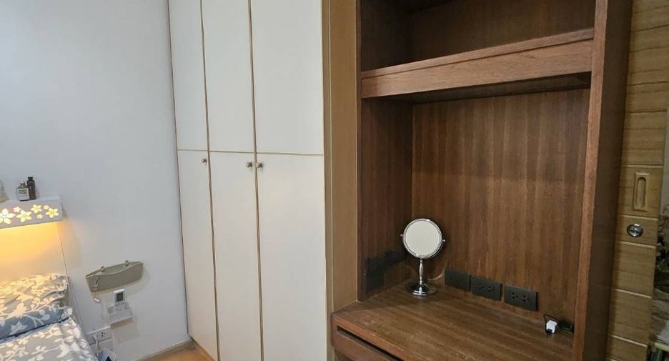 For rent 2 bedrooms condo in Ratchathewi, Bangkok