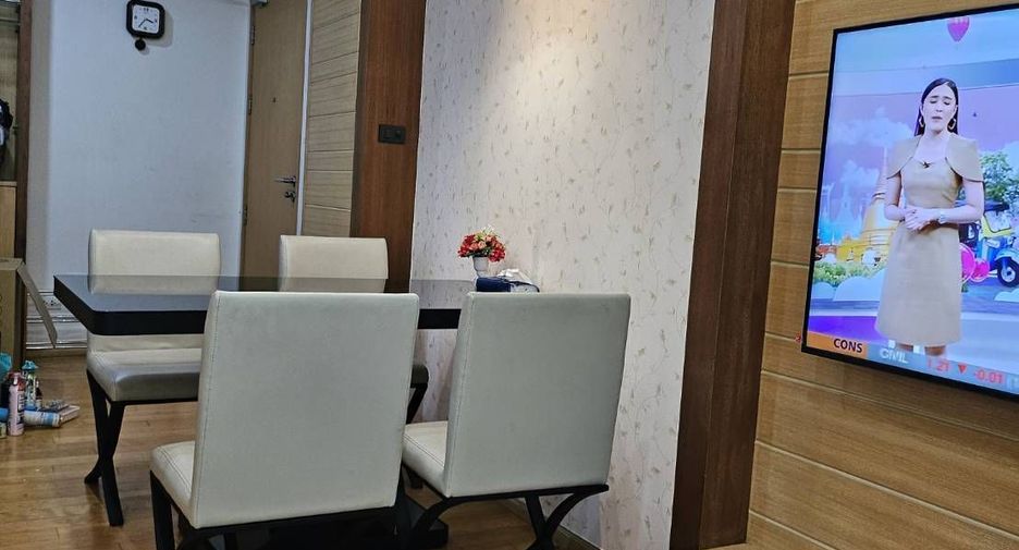 For rent 2 bedrooms condo in Ratchathewi, Bangkok