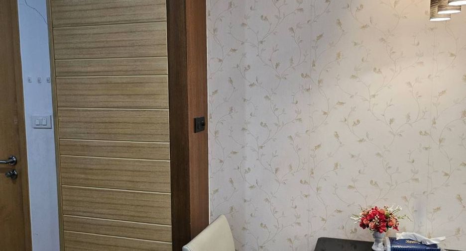 For rent 2 bedrooms condo in Ratchathewi, Bangkok
