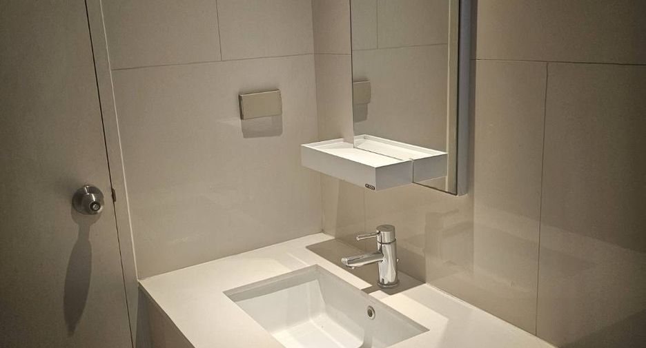 For rent 2 bedrooms condo in Ratchathewi, Bangkok