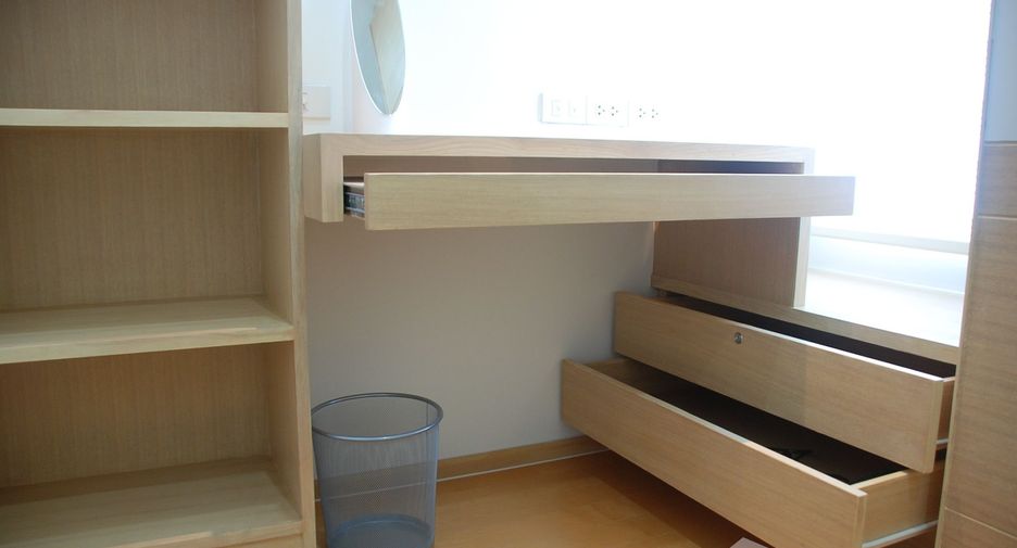 For rent 2 bedrooms condo in Ratchathewi, Bangkok