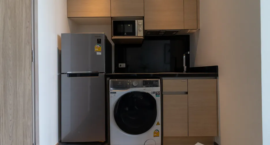 For rent studio condo in Khlong Toei, Bangkok