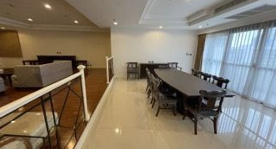 For rent 4 bedrooms apartment in Khlong Toei, Bangkok