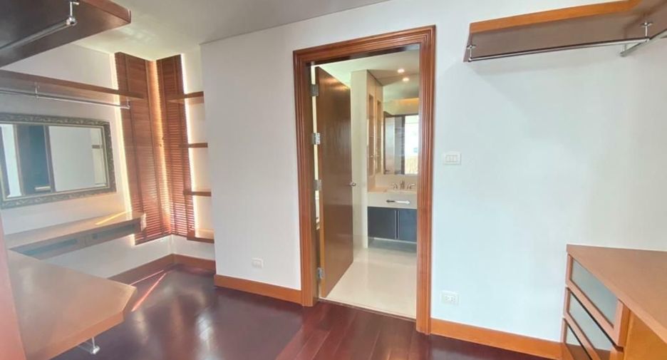For rent 3 ベッドルーム condo in Pathum Wan, Bangkok