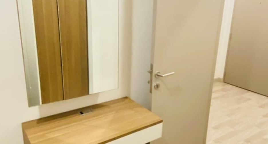For rent 2 bedrooms condo in Phra Khanong, Bangkok