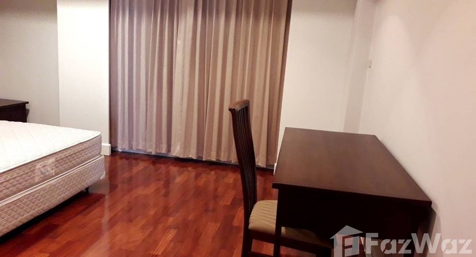 Condo en alquiler de 4 habitaciones en Watthana, Bangkok