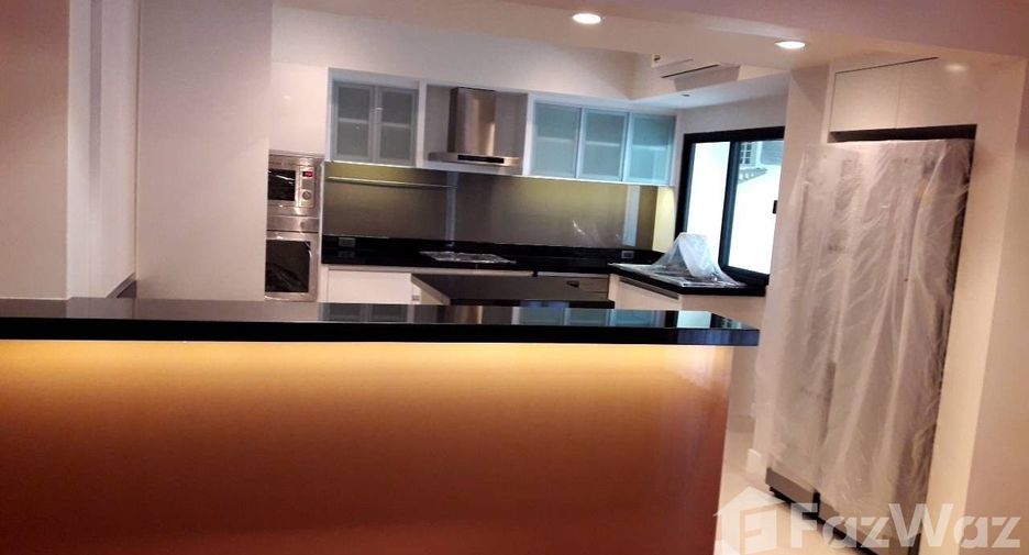 Condo en alquiler de 4 habitaciones en Watthana, Bangkok