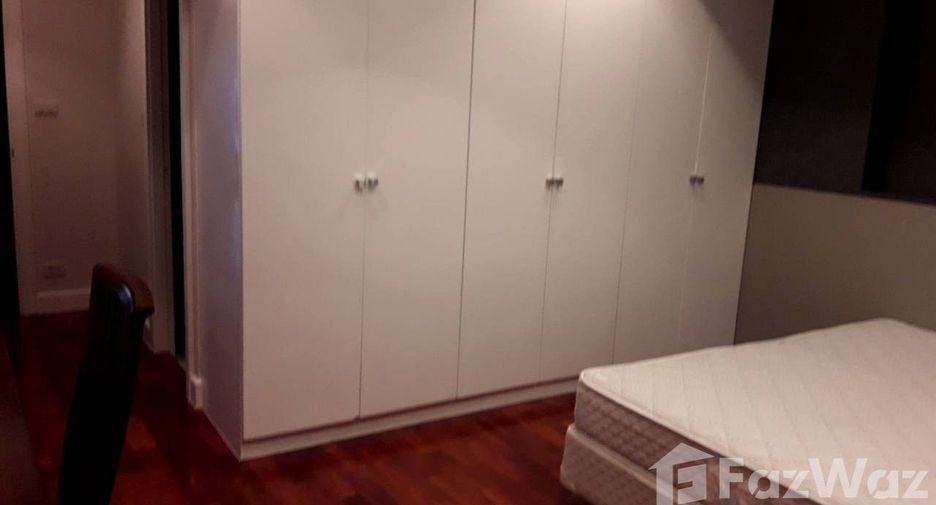 Condo en alquiler de 4 habitaciones en Watthana, Bangkok
