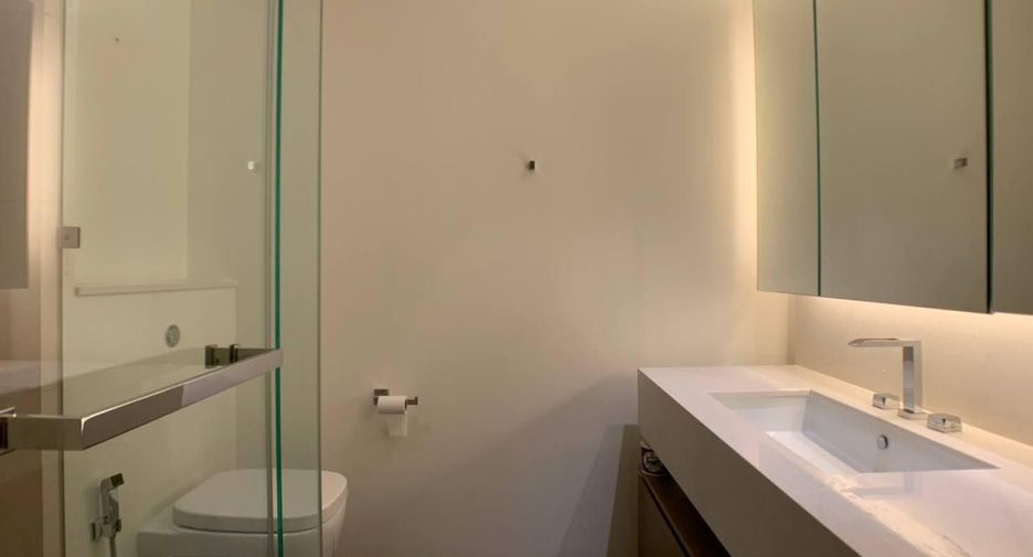 For rent 3 bedrooms condo in Sathon, Bangkok