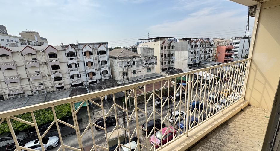 出租 公寓 独立屋 在 Chatuchak, 曼谷