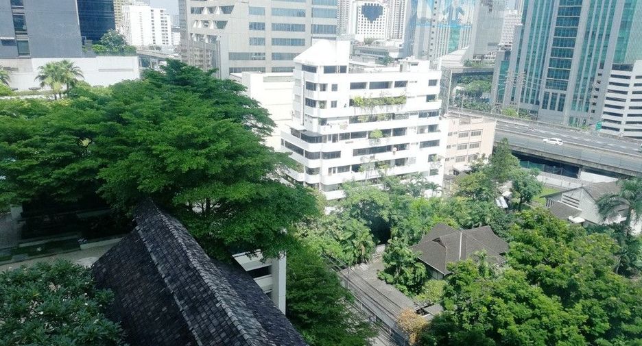 For rent 3 bedrooms condo in Pathum Wan, Bangkok