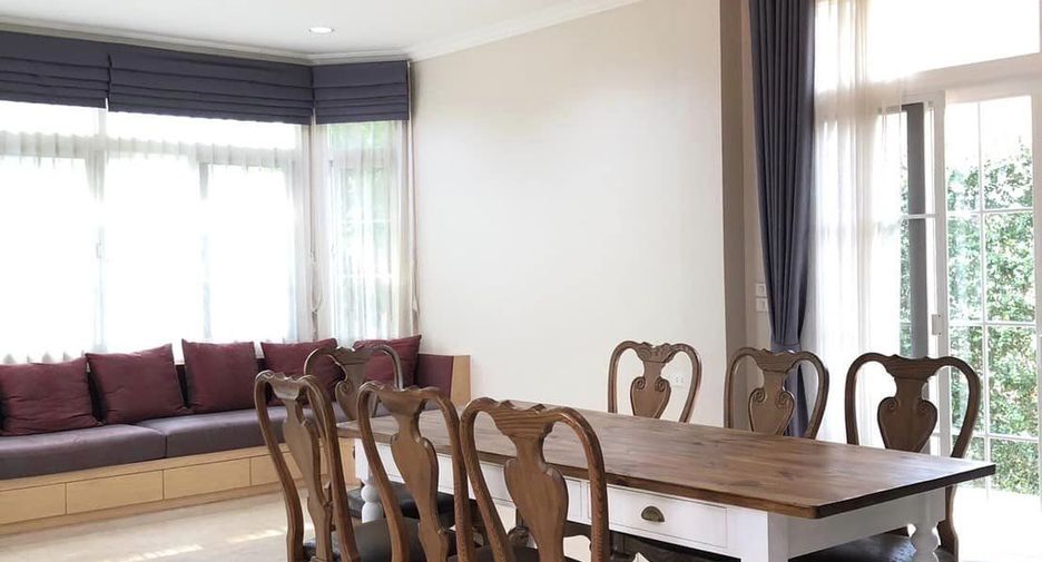For rent 4 bedrooms house in Bang Na, Bangkok
