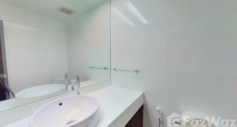 For rent 2 bedrooms condo in Sathon, Bangkok