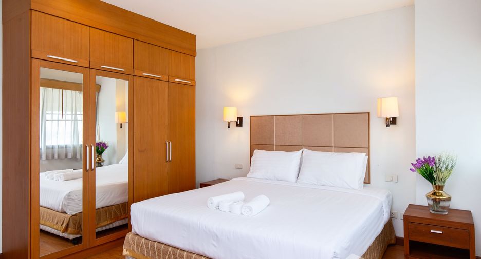 For rent 3 bedrooms apartment in Bang Na, Bangkok