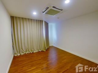 For rent 4 bedrooms condo in Watthana, Bangkok