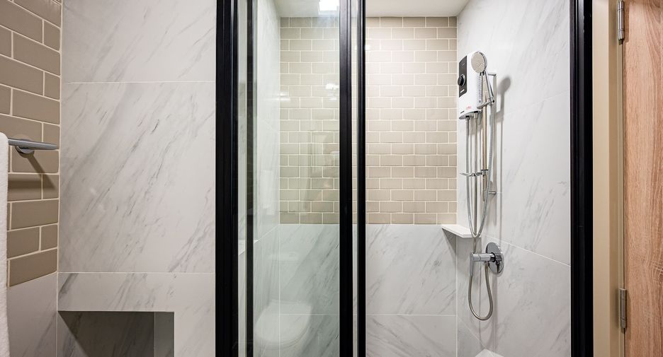 For rent 1 bed condo in Ratchathewi, Bangkok