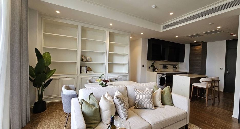 For rent 2 bedrooms condo in Pathum Wan, Bangkok