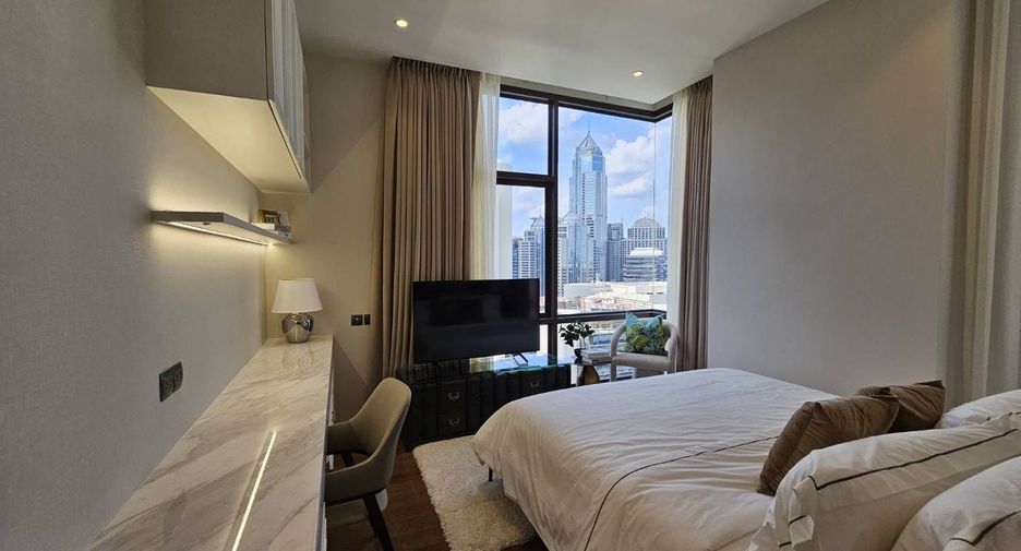 For rent 2 bedrooms condo in Pathum Wan, Bangkok