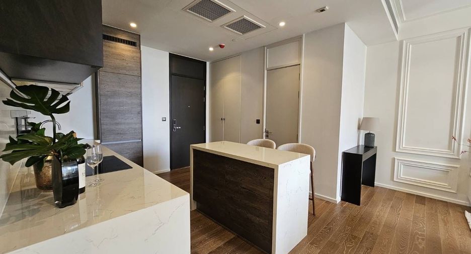 For rent 2 bedrooms condo in Pathum Wan, Bangkok