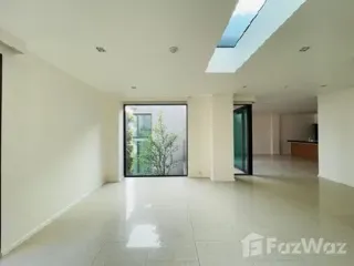出租 3 卧室 公寓 在 Yan Nawa, 曼谷
