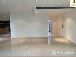 For rent 3 bedrooms condo in Yan Nawa, Bangkok