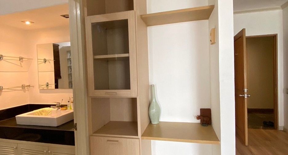 For rent 1 bed condo in Khlong San, Bangkok