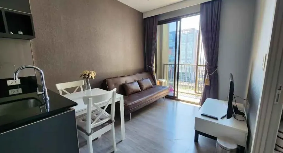 For rent 1 bed condo in Khlong San, Bangkok
