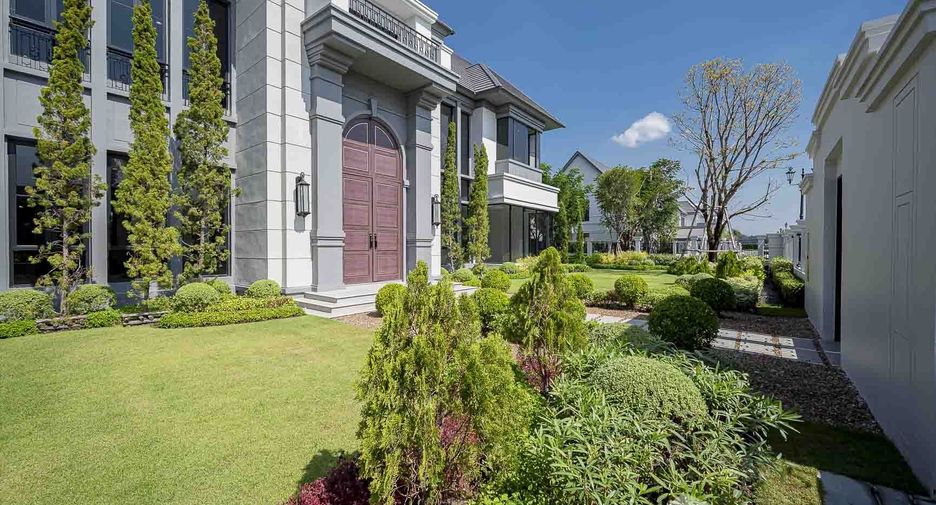 For rent 5 bedrooms house in Bang Khen, Bangkok