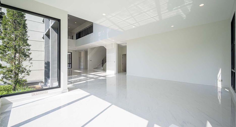 For rent 5 bedrooms house in Bang Khen, Bangkok