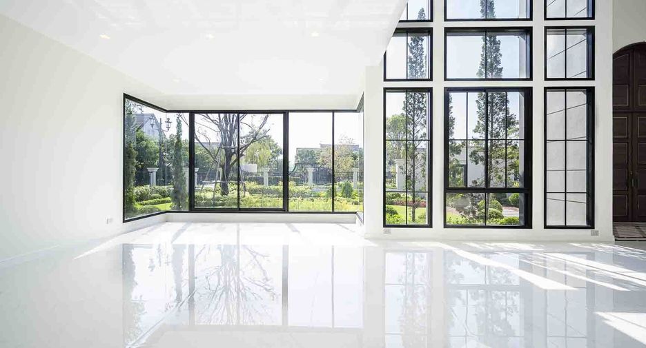 For rent 5 bedrooms house in Bang Khen, Bangkok