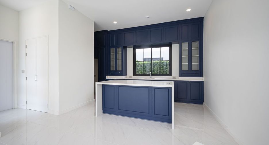 For rent 5 bedrooms house in Bang Khen, Bangkok