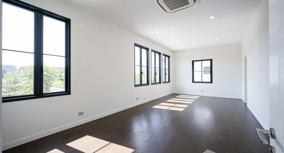 For rent 5 ベッドルーム house in Bang Khen, Bangkok