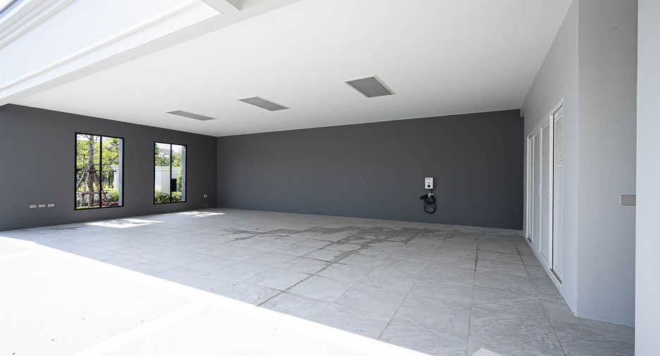 For rent 5 bedrooms house in Bang Khen, Bangkok