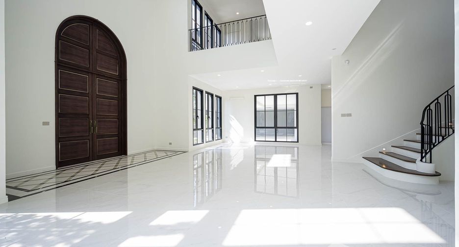 For rent 5 bedrooms house in Bang Khen, Bangkok