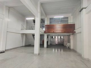 出租 4 卧室 联排别墅 在 Bang Phli, Samut Prakan