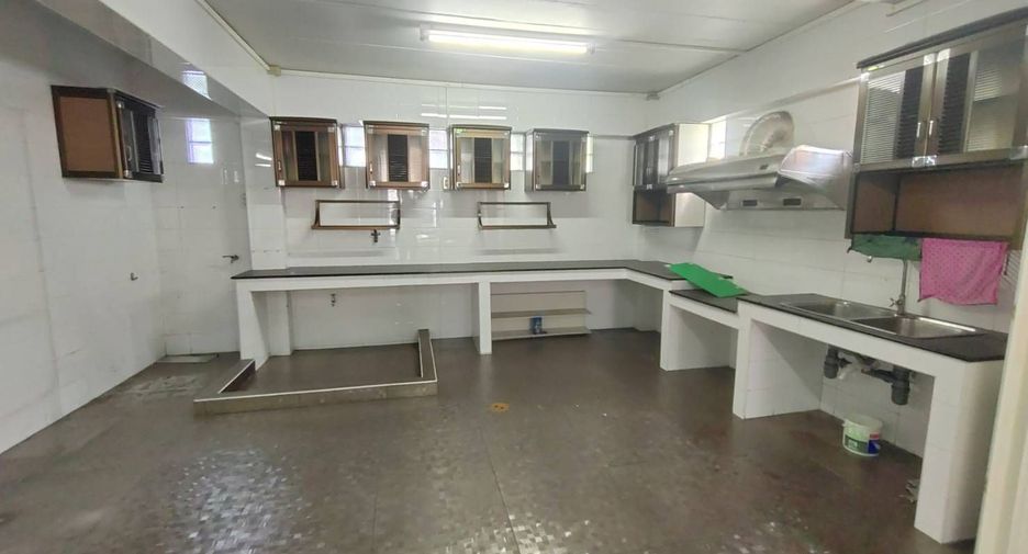 Reihenhaus zur Miete mit 4 Zimmer in Bang Phli, Samut Prakan