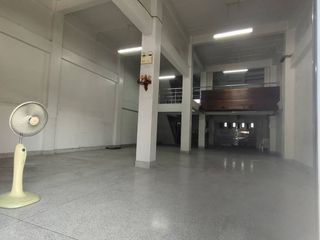 出租 4 卧室 联排别墅 在 Bang Phli, Samut Prakan