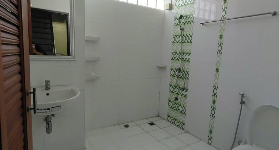 Reihenhaus zur Miete mit 4 Zimmer in Bang Phli, Samut Prakan