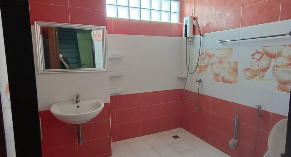 Reihenhaus zur Miete mit 4 Zimmer in Bang Phli, Samut Prakan