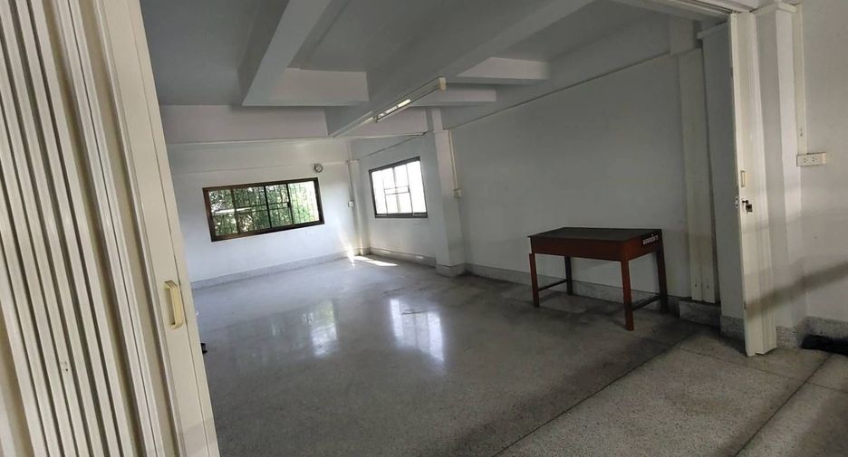 Reihenhaus zur Miete mit 4 Zimmer in Bang Phli, Samut Prakan