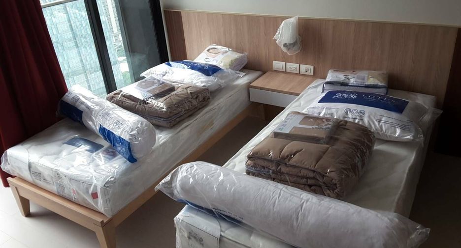 For rent 2 bedrooms condo in Pathum Wan, Bangkok