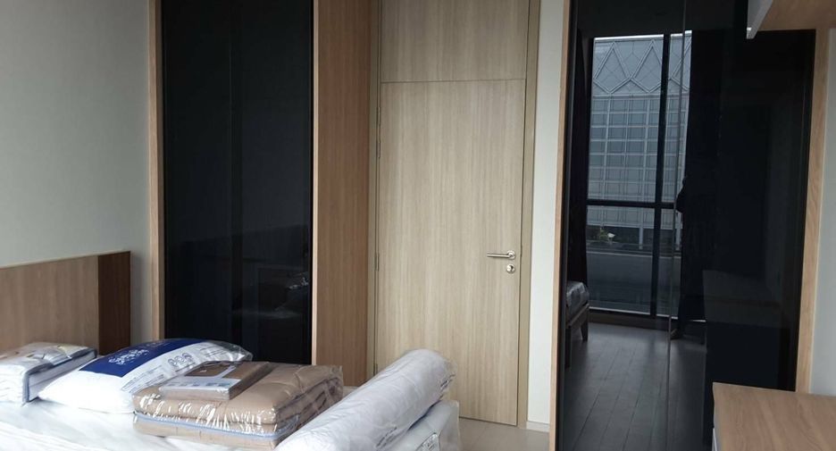 For rent 2 bedrooms condo in Pathum Wan, Bangkok