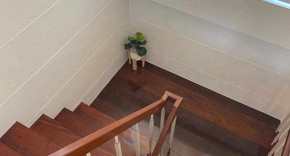 For rent 2 bedrooms townhouse in Watthana, Bangkok