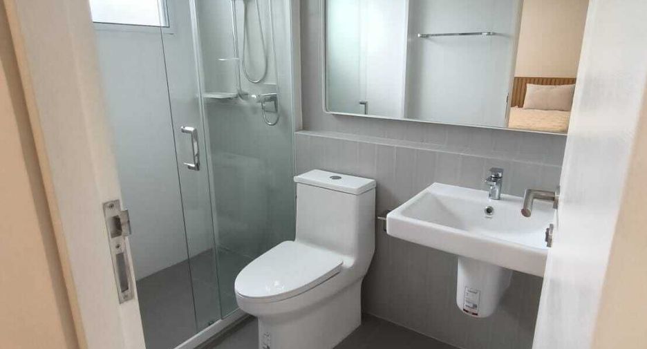 For rent 3 bedrooms townhouse in Prawet, Bangkok