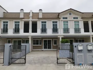出租 3 卧室 联排别墅 在 Prawet, 曼谷