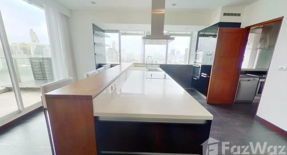 Wohnung zur Miete mit 3 Zimmer in Khlong Toei, Bangkok