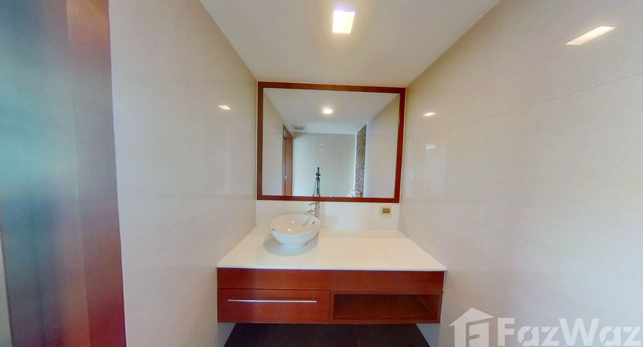 Wohnung zur Miete mit 3 Zimmer in Khlong Toei, Bangkok
